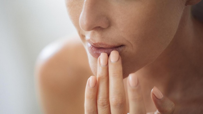Почему немеют губы: самые распространенные причины