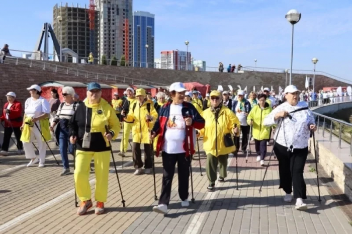 Уйти с палками от болячек. Кому помогает скандинавская ходьба?