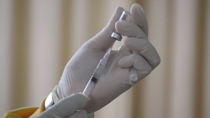 Какие прививки делают взрослым людям в России